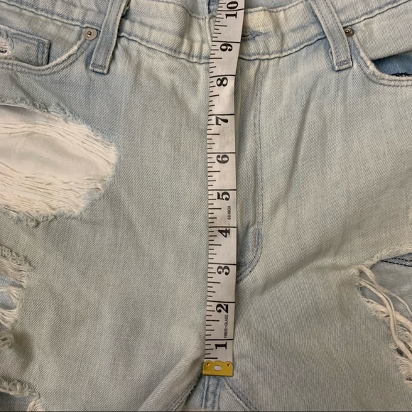 Hudson Jeans Distressed Light Wash High Waist - Picture 9 of 12